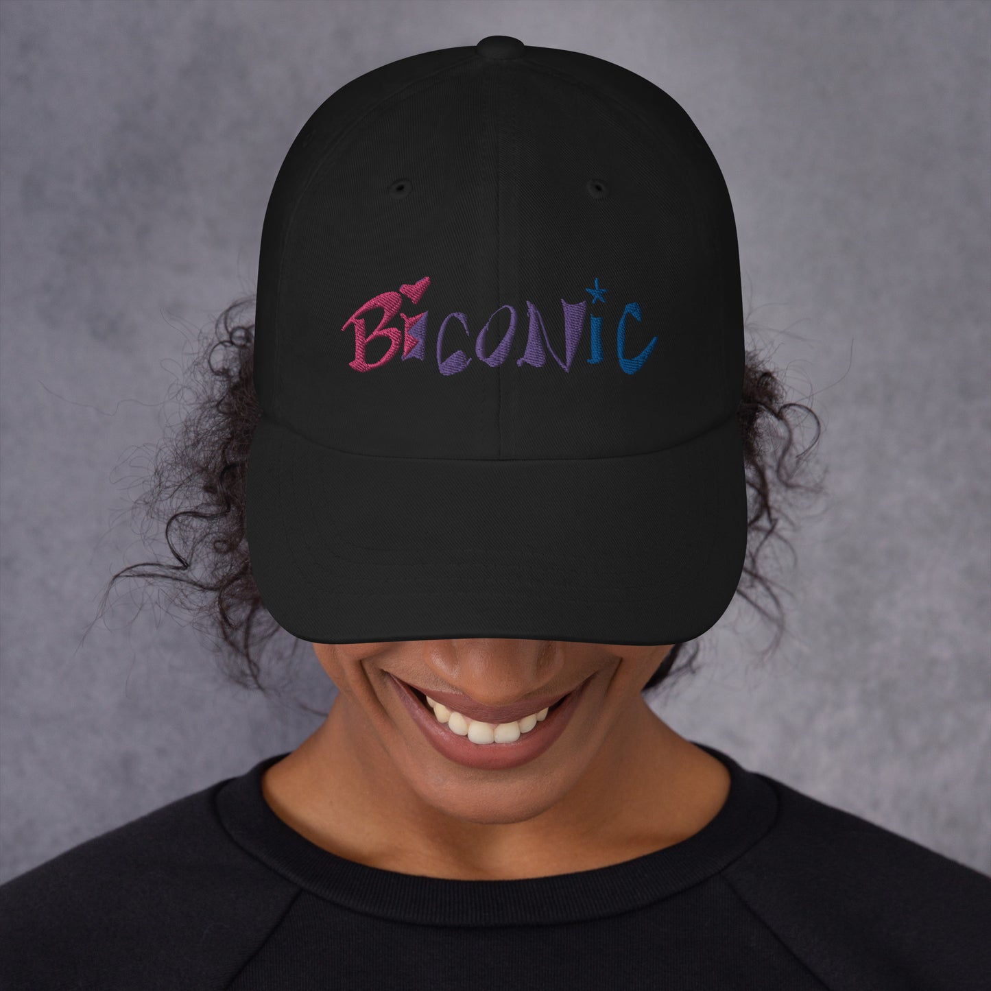 Cotton twill Hat with buckled strap, embroidered front/back