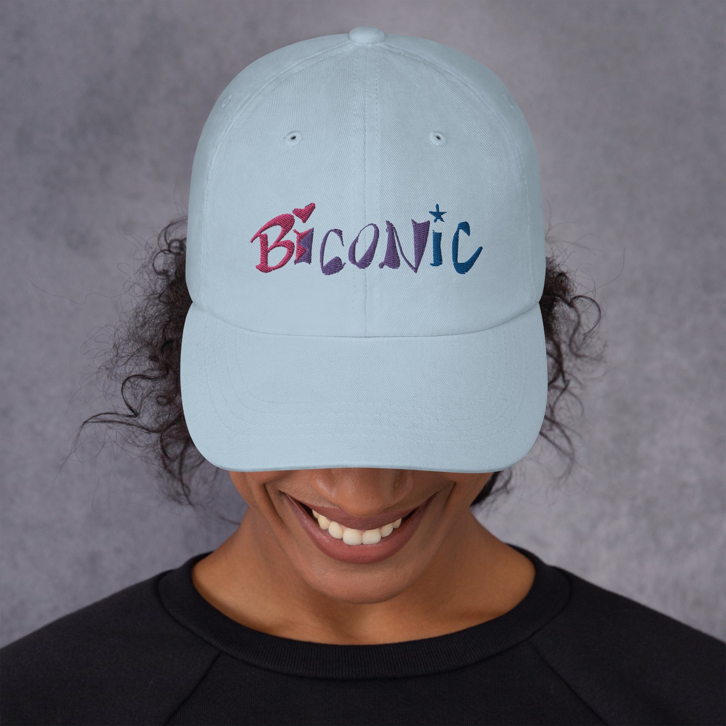 Cotton twill Hat with buckled strap, embroidered front/back