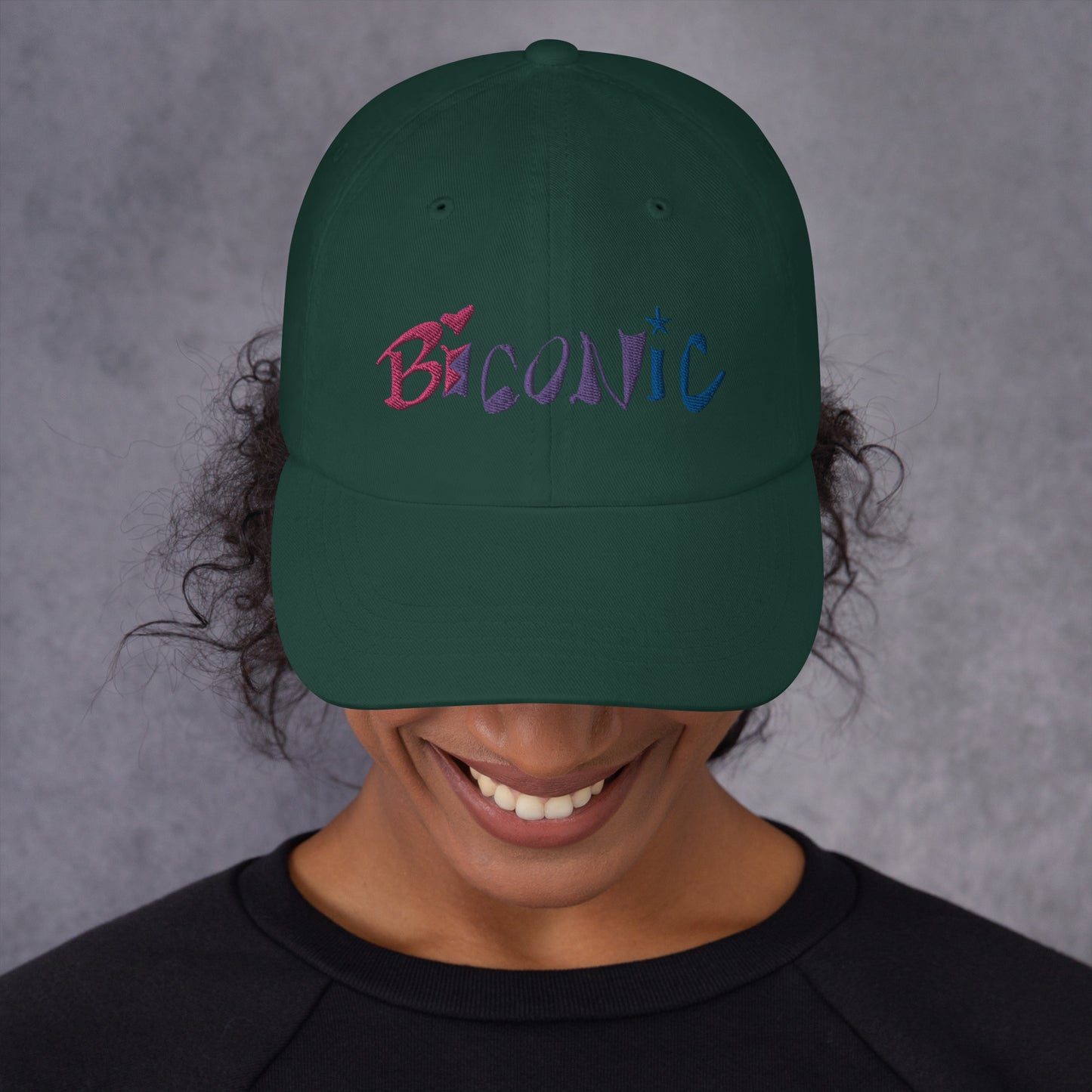 Cotton twill Hat with buckled strap, embroidered front/back