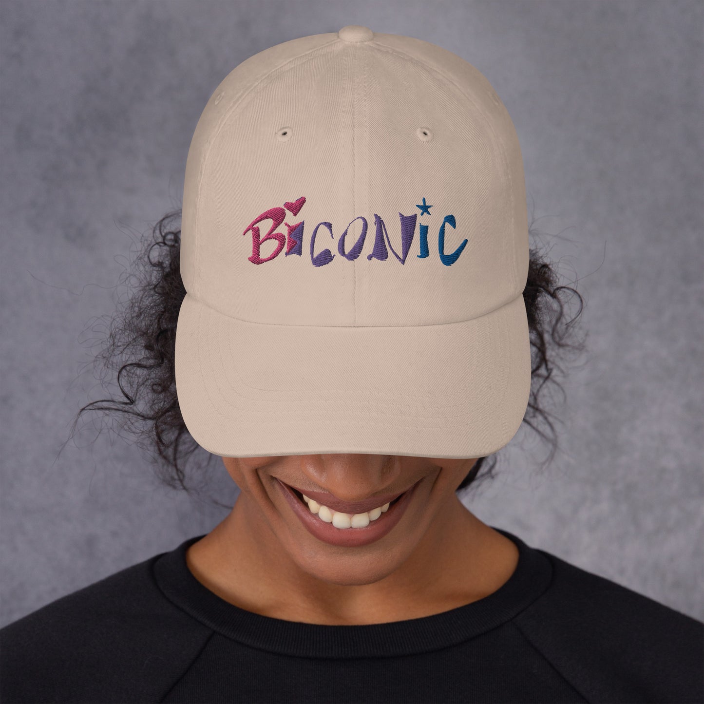 Cotton twill Hat with buckled strap, embroidered front/back